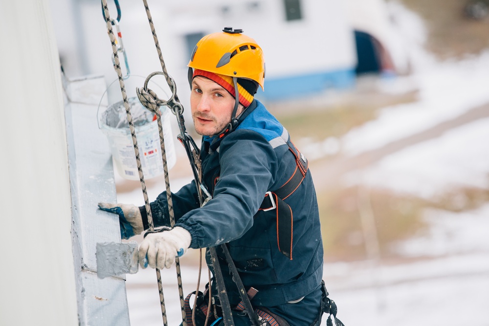 Monahans lone man working at height